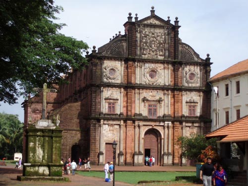Basilica de Bom Jesus, Goa