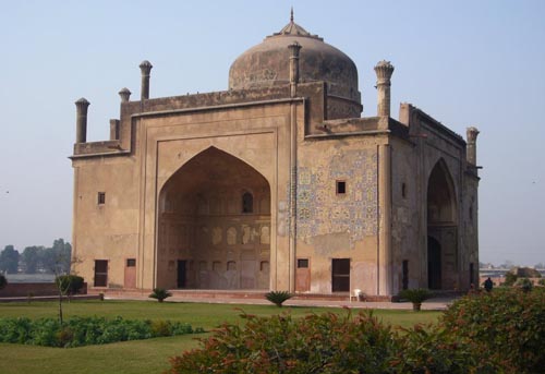 Chini Ka Rauza, Agra, Uttar Pradesh