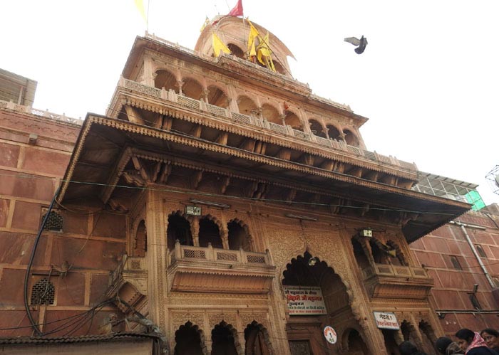 Banke Bihari Temple architecture