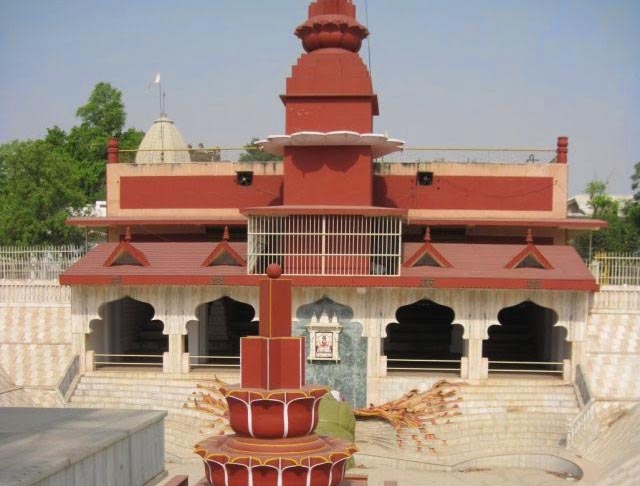 Pitambara Peeth, Datia, Madhya Pradesh
